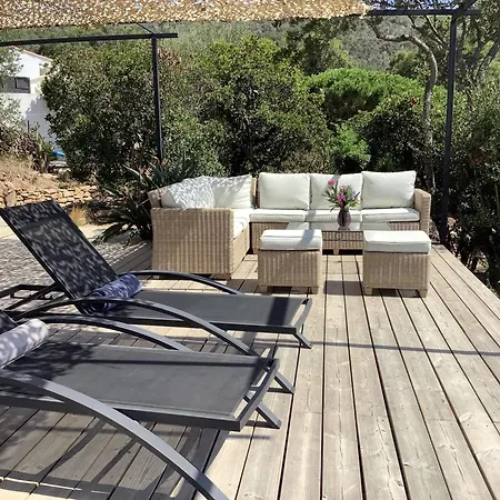 La Terrasse Des Lauriers Sur L'ile Du Levant Апартаменты Остров Леван