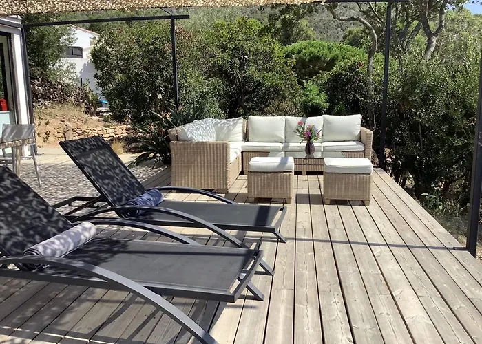 La Terrasse Des Lauriers Sur L'ile Du Levant Апартаменты Остров Леван