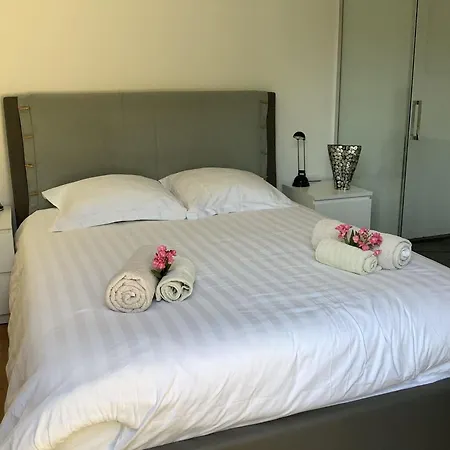 La Terrasse Des Lauriers Sur L'ile Du Levant Appartement
